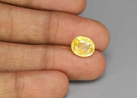 Pukhraj – Yellow Sapphire | 7 Carat